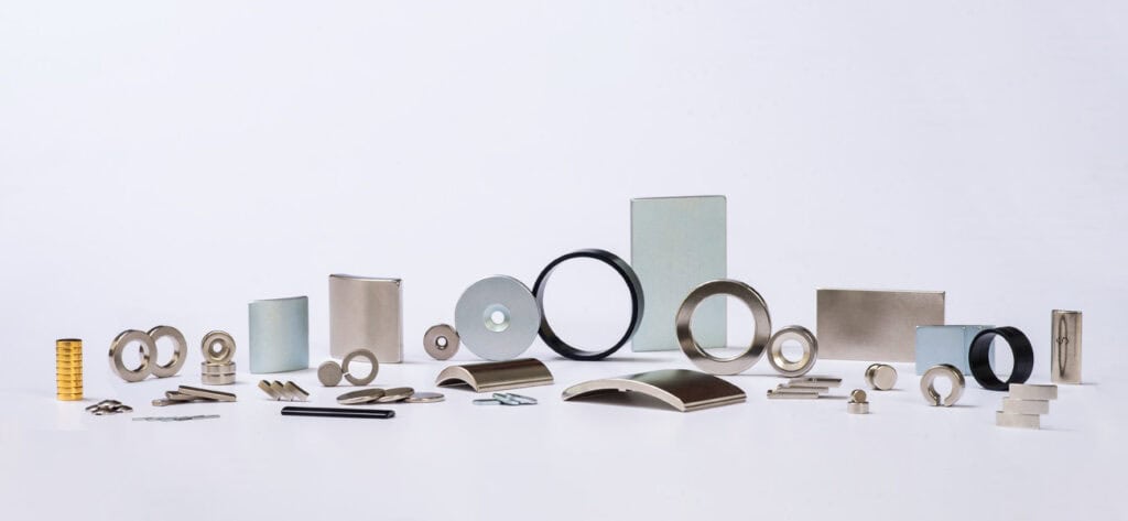 mainrichmagnets hero banner